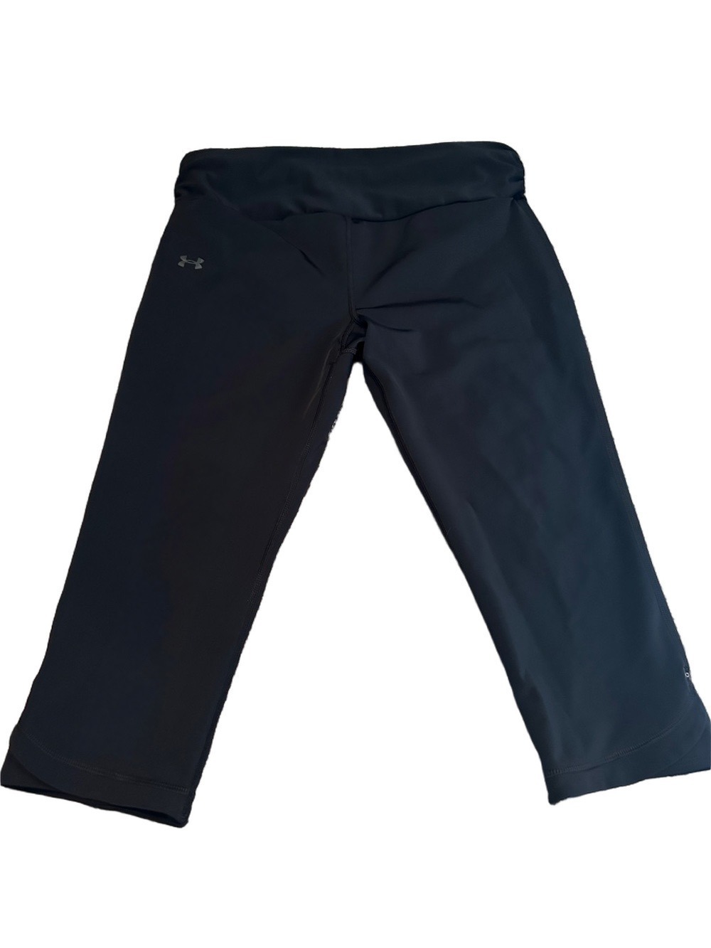 Under Armour Black Capris Large